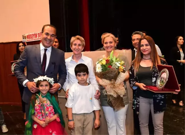 Çevreye Duyarlı Gençler Ödüllerini Başkan Sözlü'den Aldılar