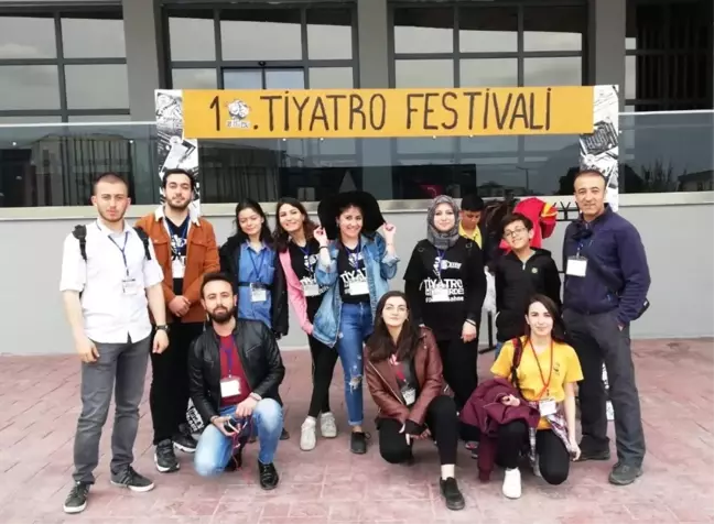 Kaeü'si 'Pozitif Sahne' Tiyatro Topluluğu 10. Tiyatro Festivaline Katıldı