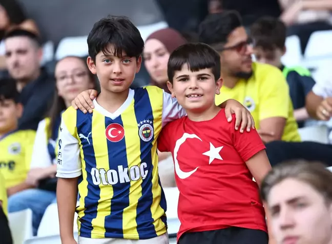 Fenerbahçe Avusturya kampında berabere kaldı