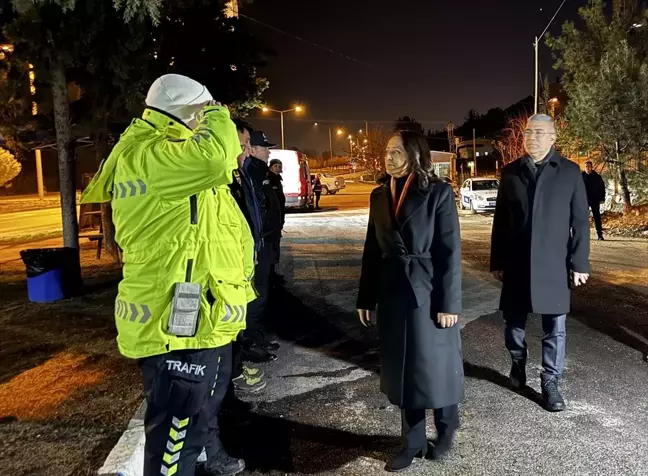 Burdur Valisi Bilgihan, Yeni Yıla Görev Başındaki Ekiplerle Girdi
