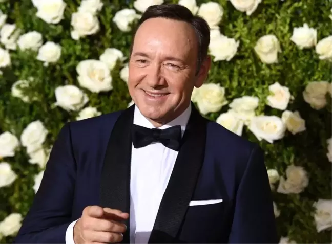 Cinsel Tacizle Suçlanan Kevin Spacey'ye Özel Emmy Ödülü Verilmesinden Vazgeçildi