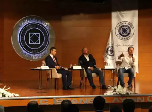 15 Temmuz Onurlu Direnişin İkinci Yılı' Paneli İaü'de Yapıldı