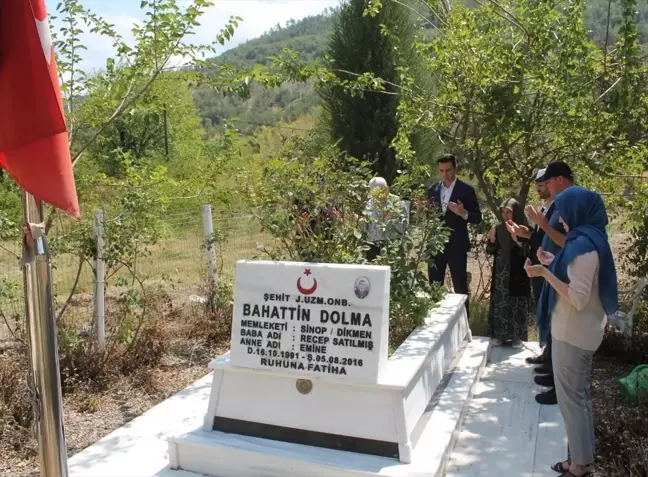 Sinop'un Dikmen ilçesinde şehit Bahattin Dolma kabri başında anıldı