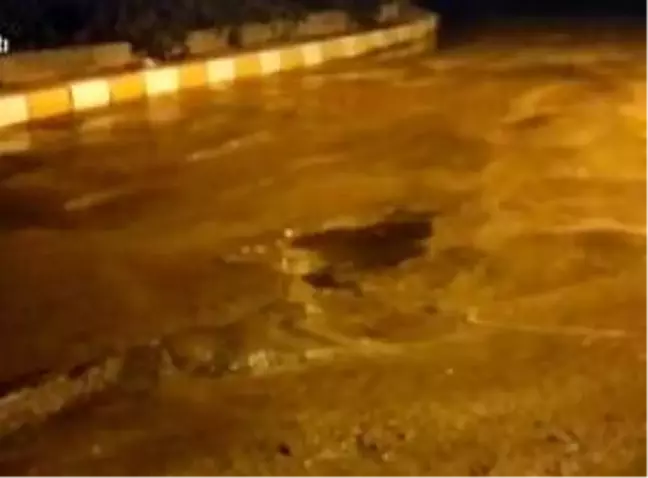 Ana su borusu patladı Erdek susuz kaldı