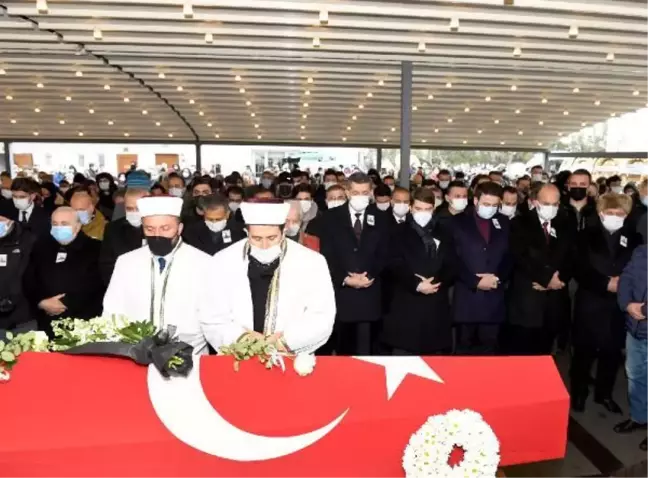Son dakika haberleri! Prof. Dr. Doğan Cüceloğlu Beşiktaş'tan son yolculuğuna uğurlandı