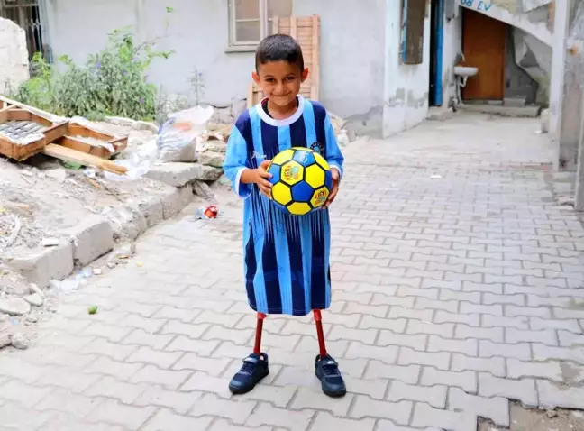 Ünlü futbolcular Muhammet'e video mesaj yolladı