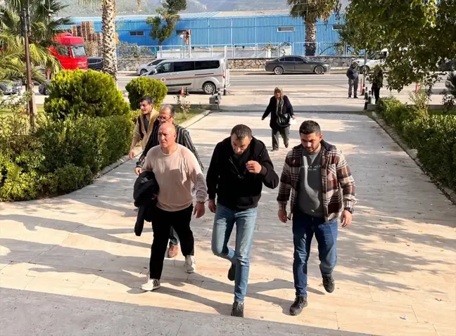 Muğla'da gasp iddiasıyla gözaltına alınan 3 zanlı tutuklandı