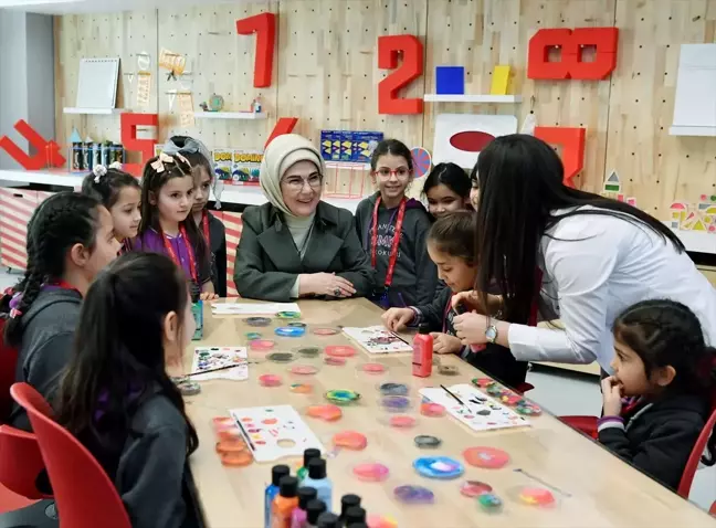 Emine Erdoğan: Kız çocuklarımızın hayalleri için Türkiye var
