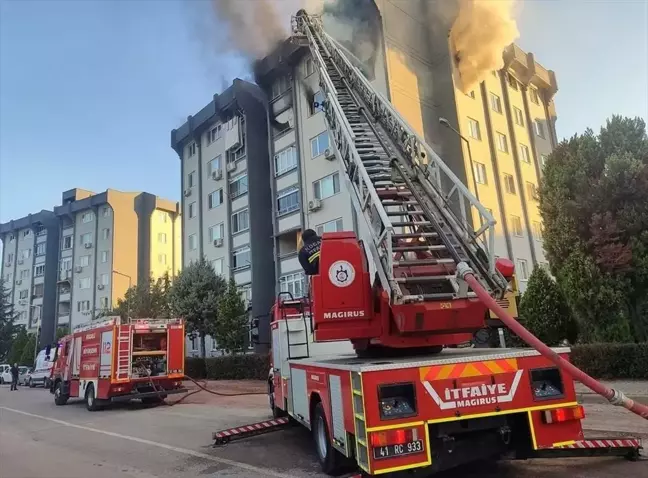 Çayırova'da Dairede Yangın Çıktı