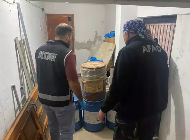 Antalya'da 177 Kilogram Sodyum Siyanür Ele Geçirildi, 4 Kişi Tutuklandı