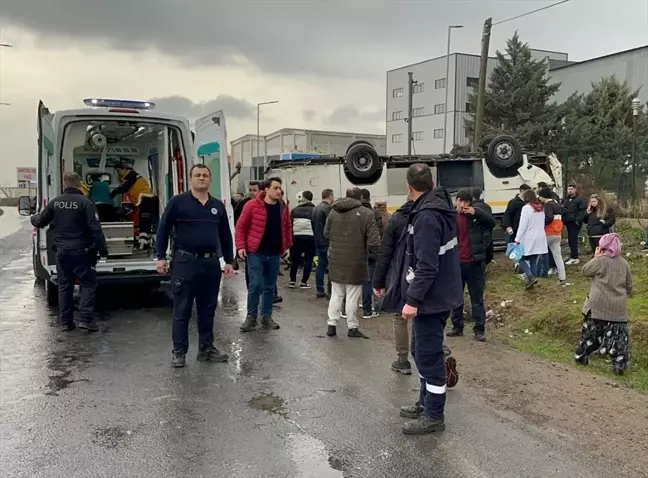 Tekirdağ'da işçi servisi kaza yaptı: 25 yaralı