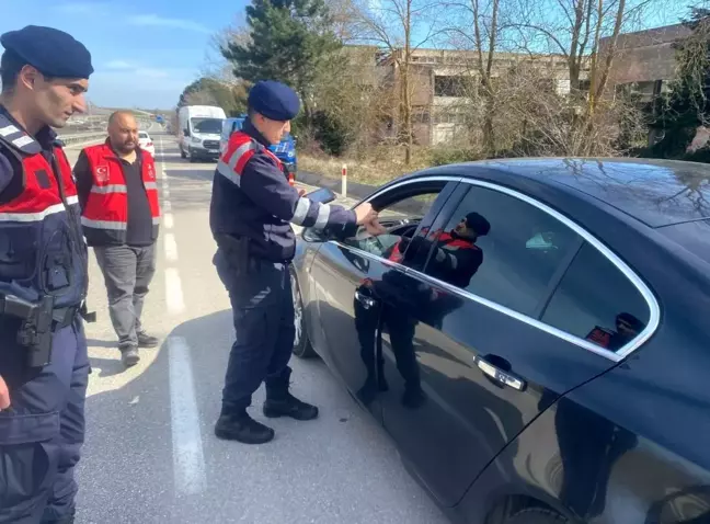 Sinop'ta Düzensiz Göçle Mücadele Denetimleri Yapıldı