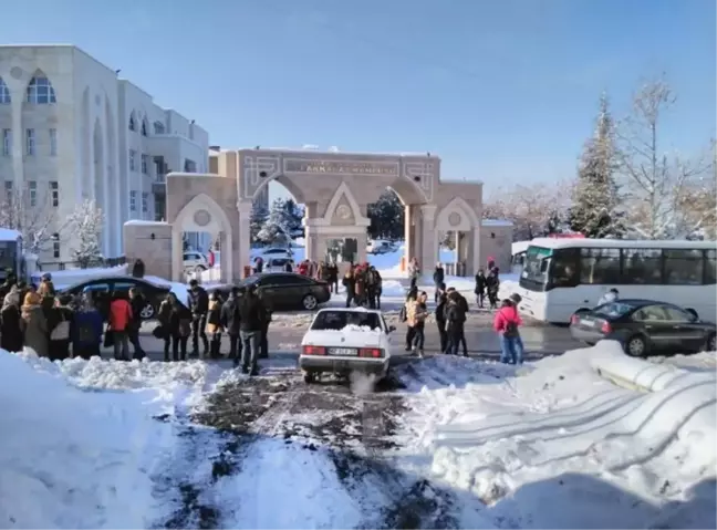Beyşehir'de Aöf Sınavında Bin 100 Öğrenci Ter Dökecek