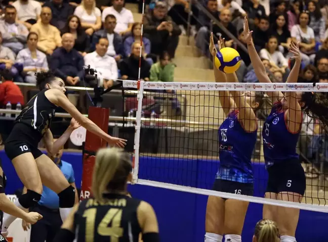 VakıfBank, Aydın Büyükşehir Belediyespor'u 3-2 yendi