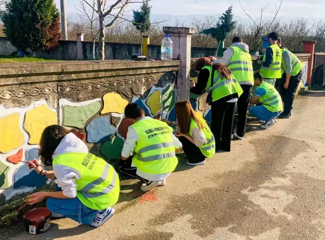 SUBÜ Öğrencileri Sosyal Sorumluluk Projesi ile Okul Duvarlarını Boyadı