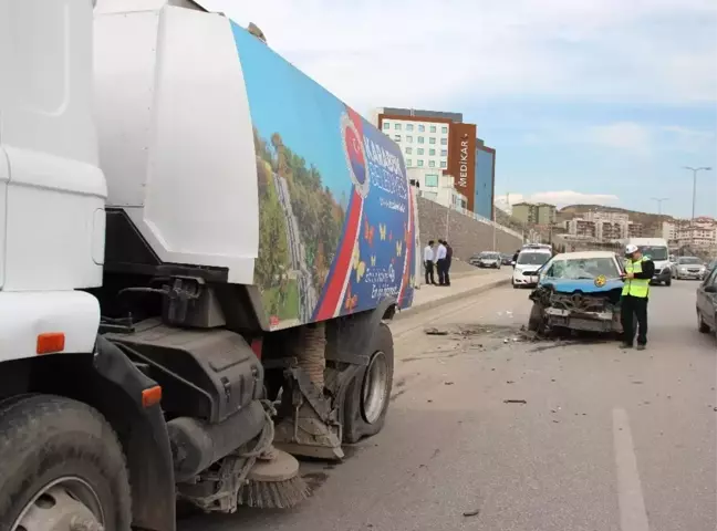 Karabük'te Trafik Kazası: 1'i Ağır 2 Yaralı