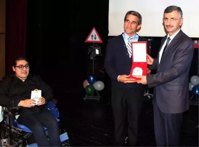 Rize'de Engelli Kız İçin Seferber Oldu, 'Yılın Şoförü' Seçildi