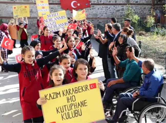 Ortaokul öğrencileri mevlit okudu, harekata katılan askerlere dua etti