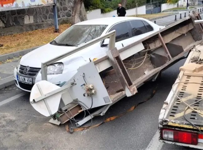 Tekirdağ'da Bıçkı Makinesi Düşen Kamyonet Kazası