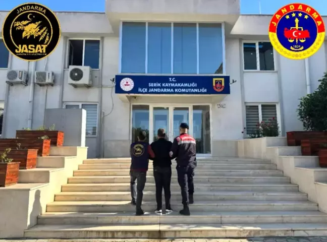 Antalya'da JASAT ile 164 Aranan Şahıs Yakalandı