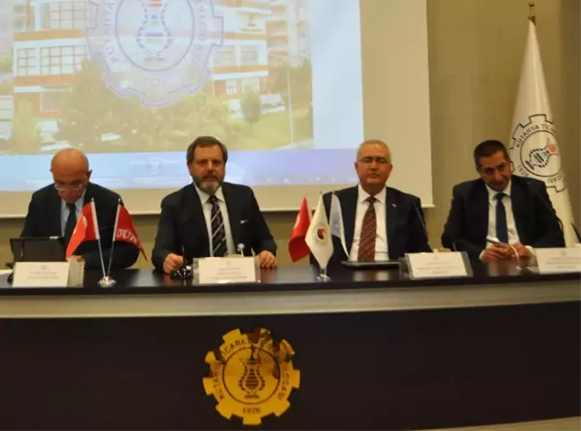 Kütahya'da İş Adamlarına 'Serbest Bölge' Bilgisi