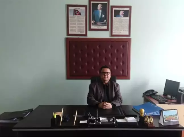 Okul Müdürü Makamında Kalp Krizinden Öldü