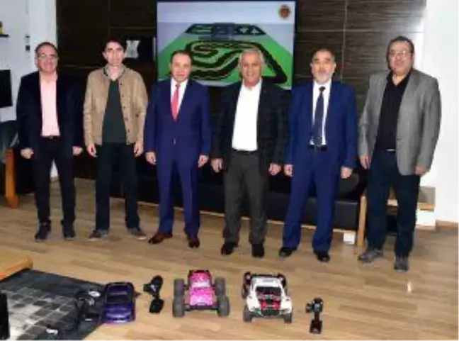 Rektör Karakaş'tan Belediye Başkanı Zeybek'e ziyaret