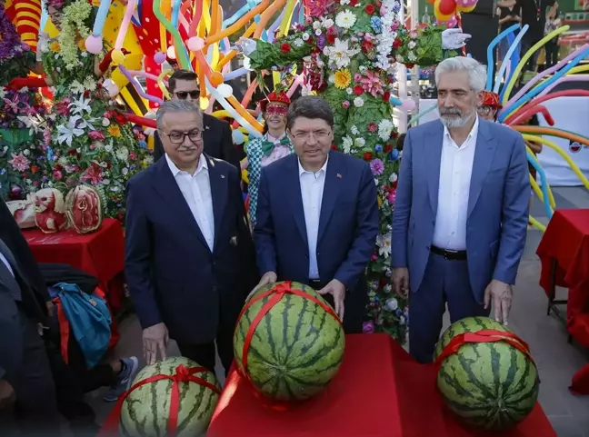 Adalet Bakanı Yılmaz Tunç,