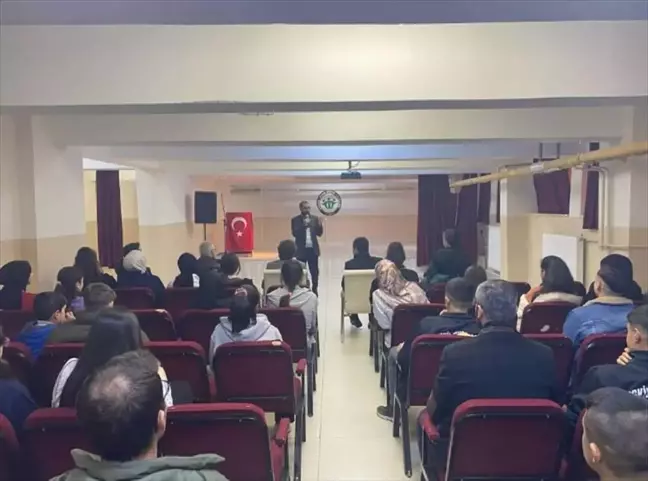 Elazığ'da davranışsal bağımlılıkla mücadele konferansı düzenlendi