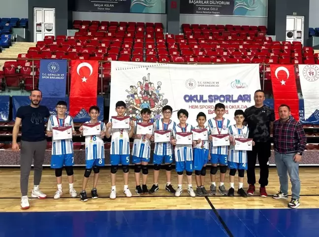 2025 Okul Sporları Küçükler Voleybol Yarı Finalleri Tamamlandı