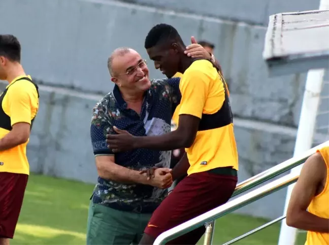 Galatasaray'ın yeni transferleri objektiflere böyle yansıdı
