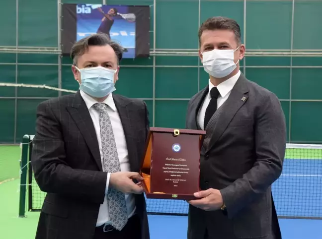 ESOGÜ'nun yenilenen kapalı tenis kortları hizmete girdi