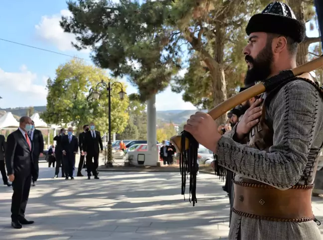 KKTC Cumhurbaşkanı Tatar, Ertuğrul Gazi Türbesi'ni ziyaret etti Açıklaması