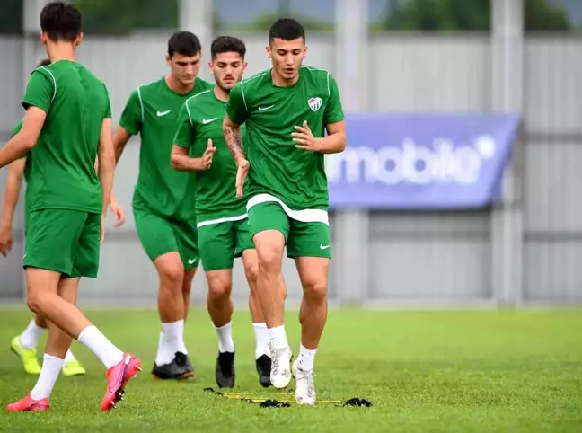 Bursaspor'da yeni sezon hazırlıkları yarın başlıyor