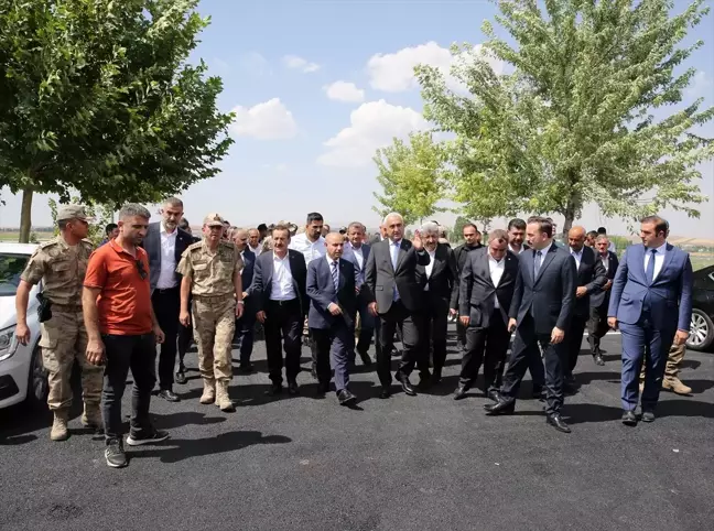 İçişleri Bakan Yardımcısı Mehmet Aktaş, Malazgirt Zaferi'nin 953. yıl dönümü etkinliklerini inceledi