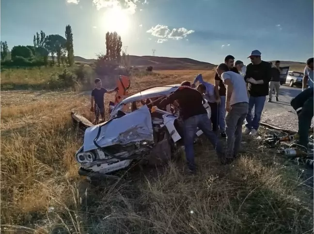 Sivas'ta Kangal ve Koyulhisar ilçelerinde trafik kazaları: 7 yaralı