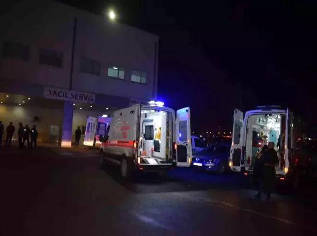 Malatya'da İki Kız Grubu Arasında Bıçaklı Kavga: 2 Yaralı