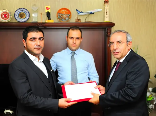 Van Yyü Öğrencilerine Burs Desteği