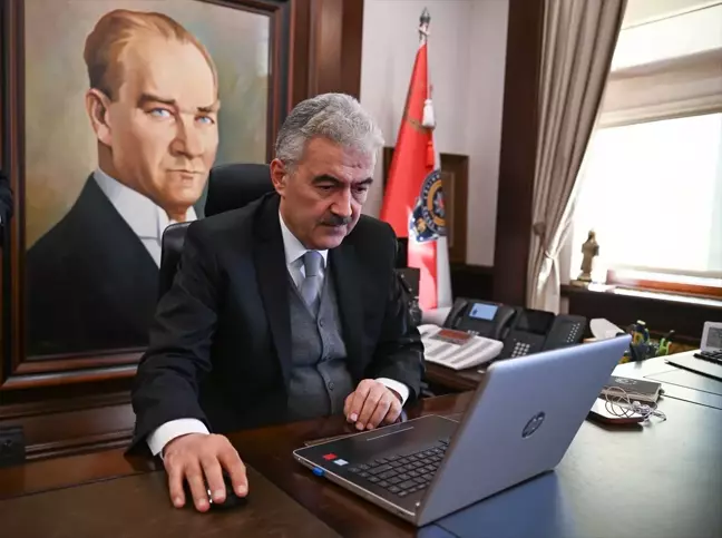 Emniyet Genel Müdürü Erol Ayyıldız, Yılın Kareleri oylamasına katıldı