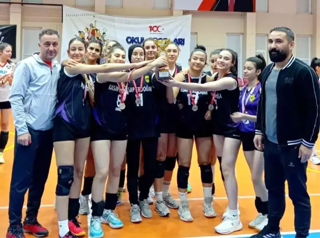 Kayseri Küçük Kızlar Voleybol Ligi Şampiyonu Kayseri Voleybol Kulübü D Takımı