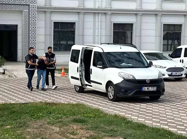 Yeğeninin eşini özel halk otobüsünde öldüren sanığın yargılanmasına başlandı