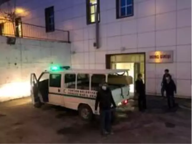 Şizofreni hastası kişi annesini bıçakla öldürdü