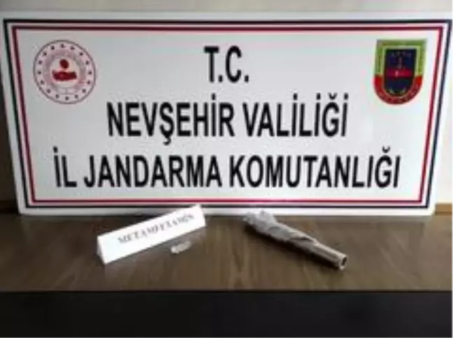Jandarma ekipleri uyuşturucudan 4 kişiyi yakaladı