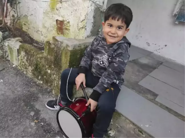 Sarıyer'de küçük çocuğun ayağı darbukaya sıkıştı