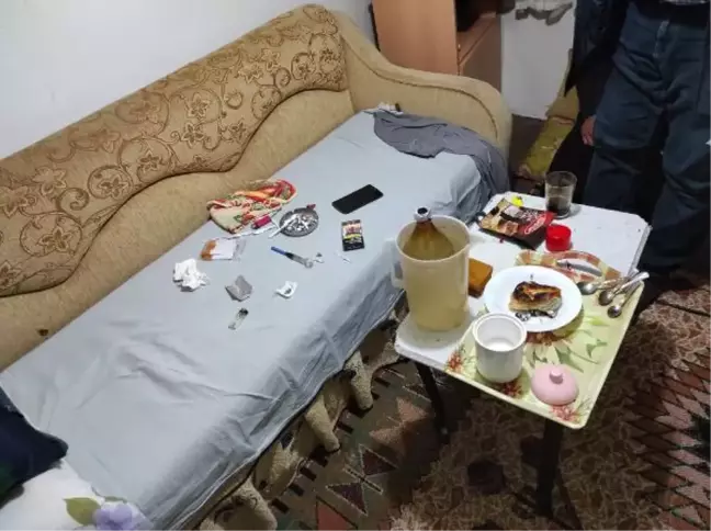Çanakkale'de, evde yapılan uyuşturucu partisine polis baskını