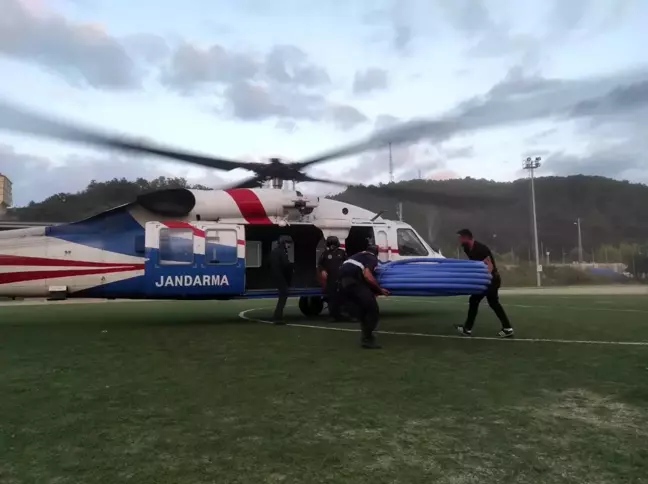 İçme suyu malzemeleri helikopter ile taşındı