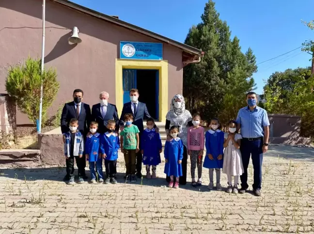 Bozkır Kaymakamı Akın'ın okul ziyareti