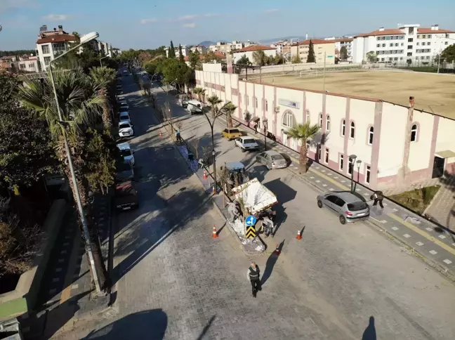 Kırkağaç'ın Prestij Caddelerine Modern Peyzaj