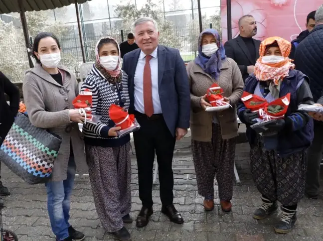 Başkan Kepenek kadınları yanında olmaya devam ediyor