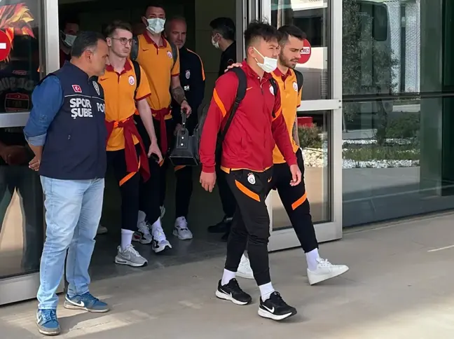 Galatasaray kafilesi İzmir'e geldi